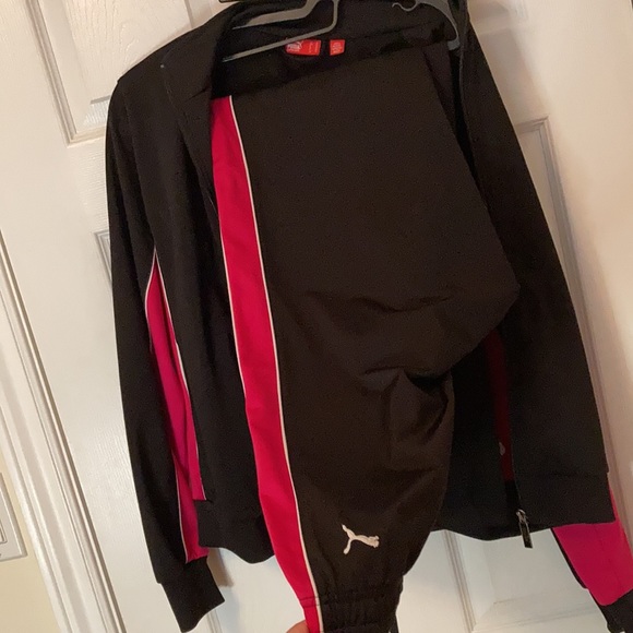 Puma ladies track suit - Picture 5 of 9